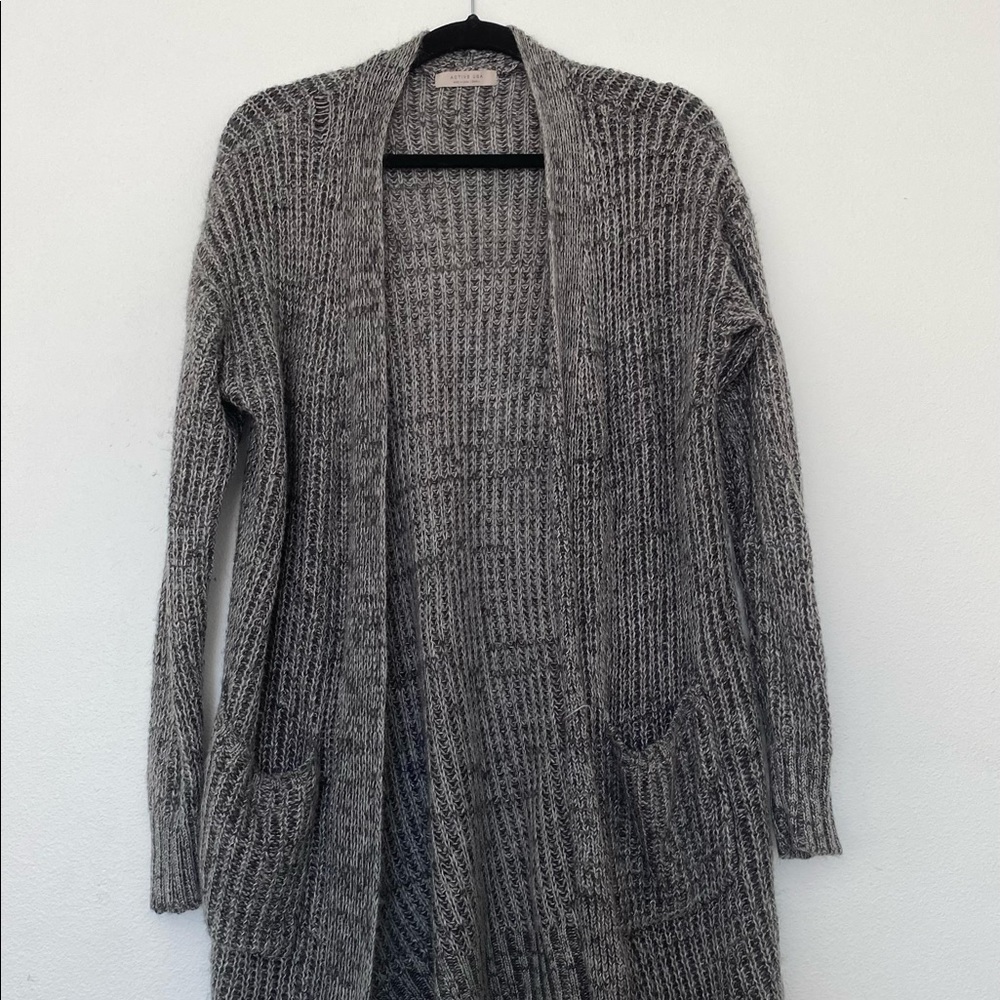 Black and Grey speckled sweater, Size Small